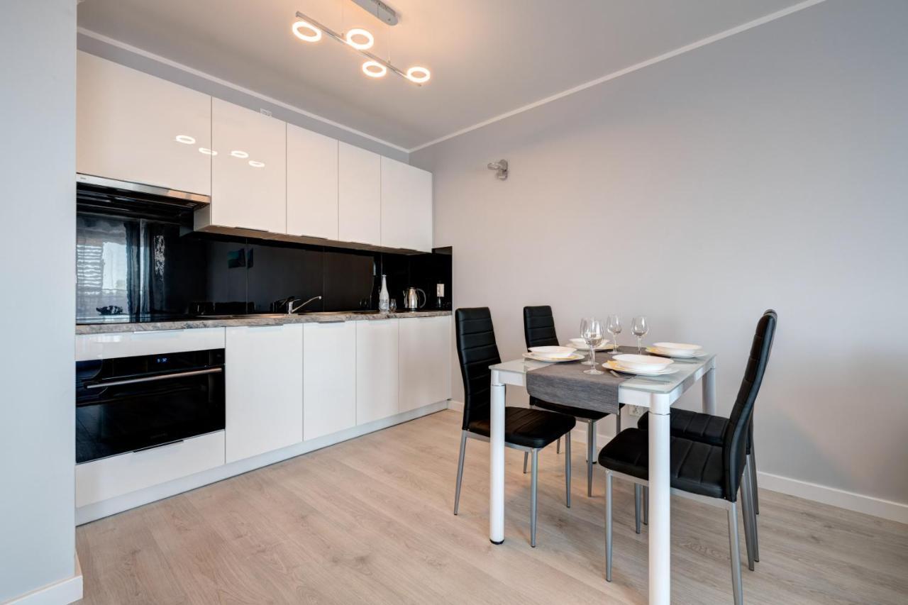 Live & Travel Apartments - Waterlane Island Гданськ Екстер'єр фото