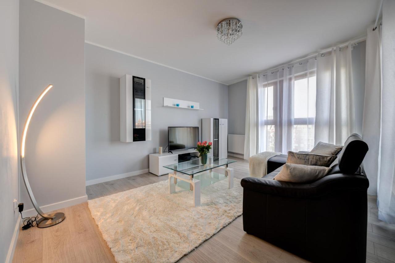 Live & Travel Apartments - Waterlane Island Гданськ Екстер'єр фото